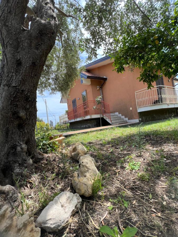 Casa Vacanze "Sautufao" Santa Venerina Exterior photo
